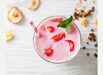 Erdbeershake KetoMix mit Minze