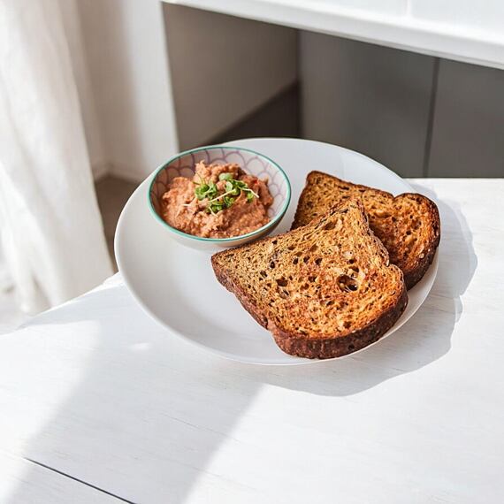 Protein-Toastbrot mit Körnern (8 Portionen)